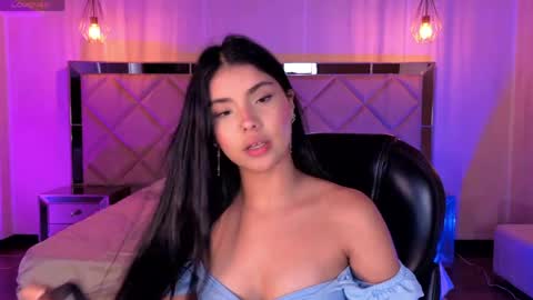Call me Mia  online show from May 8, 6:46 pm