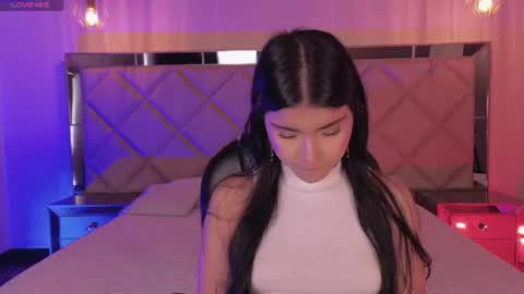 Call me Mia  online show from July 8, 7:29 pm