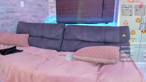 Mia online show from January 5, 12:42 am