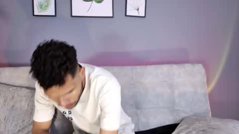 Mia online show from November 22, 7:02 pm