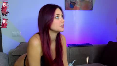 Snapshot of miamax88 chatting on December 7, 9:50 am BestMarriedCouple online show from December 7, 9:50 am