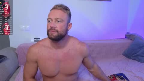 Snapshot of miamax88 chatting on September 23, 5:32 am BestMarriedCouple online show from September 23, 5:32 am