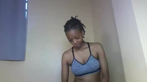 Snapshot of miami_muffin chatting on November 27, 1:02 pm Muffin online show from November 27, 1:02 pm