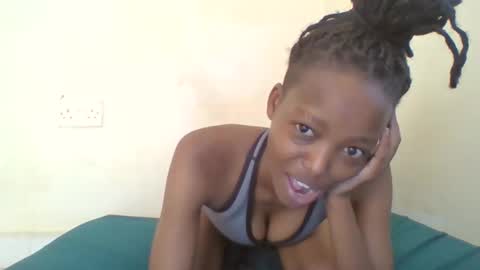 Snapshot of miami_muffin chatting on May 30, 6:32 am Muffin online show from May 30, 6:32 am