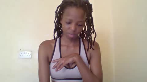 Snapshot of miami_muffin chatting on June 2, 2:02 am Muffin online show from June 2, 2:02 am