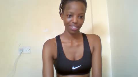 Snapshot of miami_muffin chatting on June 10, 10:41 pm Muffin online show from June 10, 10:41 pm