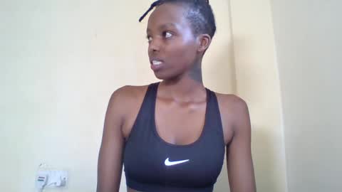 Snapshot of miami_muffin chatting on June 12, 12:04 pm Muffin online show from June 12, 12:04 pm