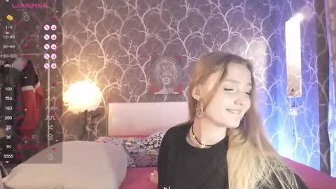 Snapshot of miamiameow chatting on January 31, 8:29 pm Mia online show from January 31, 8:29 pm