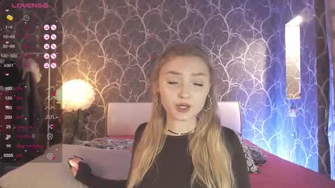 Snapshot of miamiameow chatting on February 20, 5:24 pm Mia online show from February 20, 5:24 pm