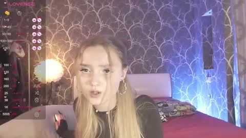 Snapshot of miamiameow chatting on February 28, 1:12 pm Mia online show from February 28, 1:12 pm