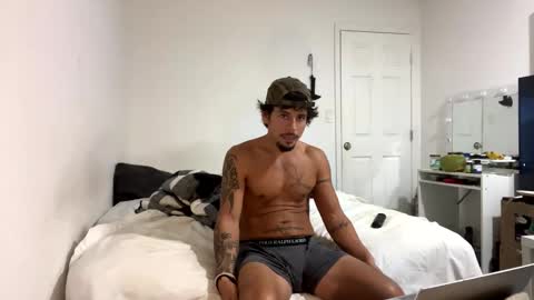 Snapshot of miamiclos1 chatting on January 15, 1:59 pm miamiclos1 online show from January 15, 1:59 pm