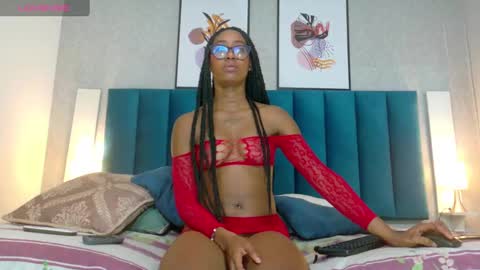 Mia  online show from March 3, 12:27 pm