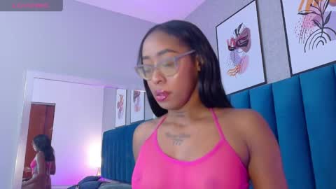 Snapshot of miamidnight1 chatting on June 1, 12:07 pm Mia online show from June 1, 12:07 pm