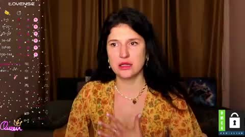 Snapshot of miamilff_sugar chatting on June 8, 8:26 am Alianna online show from June 8, 8:26 am