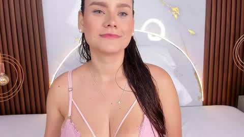 Snapshot of miamiller69 chatting on May 8, 4:51 am Mia online show from May 8, 4:51 am