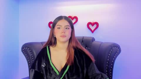 Snapshot of miamontoya chatting on February 25, 3:38 pm Mia   -5 7001400 Follow  online show from February 25, 3:38 pm