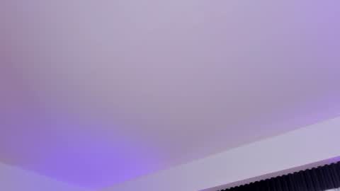 Mia   -5 7001400 Follow  online show from June 30, 7:37 pm
