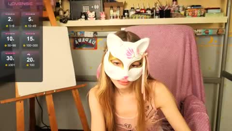 MiaMoon online show from May 11, 9:37 am