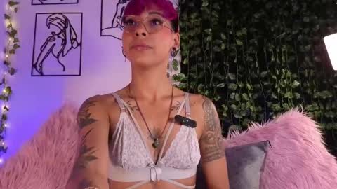 Mia Morgann online show from October 7, 1:52 pm