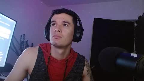 Snapshot of miaou_miaou chatting on January 3, 3:33 pm miaou_miaou online show from January 3, 3:33 pm