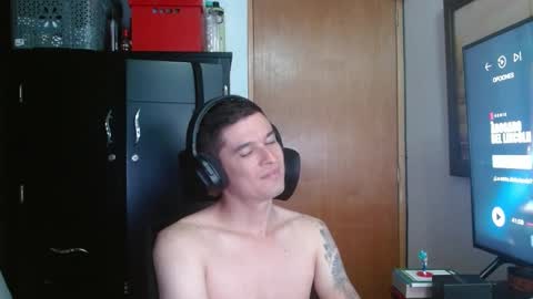 Snapshot of miaou_miaou chatting on March 2, 7:21 am miaou_miaou online show from March 2, 7:21 am