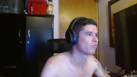 Snapshot of miaou_miaou chatting on March 5, 1:42 am miaou_miaou online show from March 5, 1:42 am