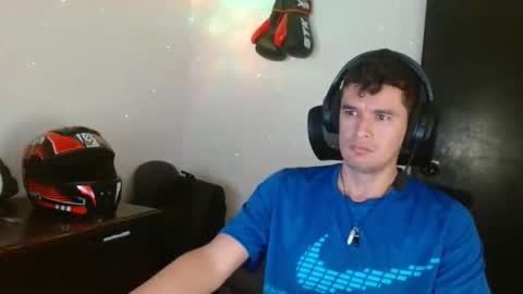 Snapshot of miaou_miaou chatting on October 17, 12:58 am miaou_miaou online show from October 17, 12:58 am