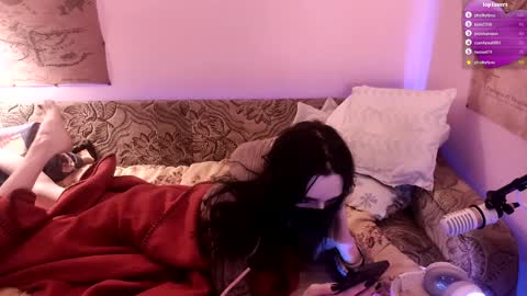 Snapshot of miaowhowl chatting on January 8, 12:17 am Kristien online show from January 8, 12:17 am