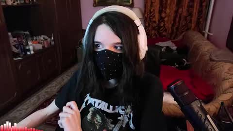 Snapshot of miaowhowl chatting on November 15, 5:31 pm Kristien online show from November 15, 5:31 pm