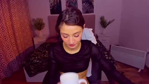 Mia online show from January 30, 1:11 am