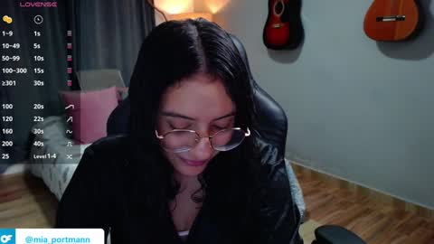 MIAPORTMANN online show from December 17, 8:32 pm