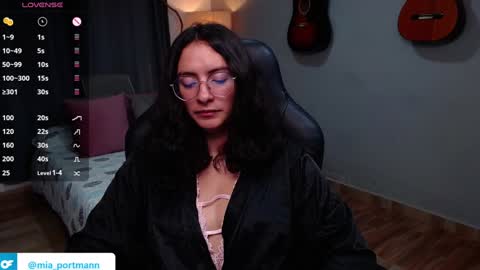 MIAPORTMANN online show from December 18, 12:18 pm