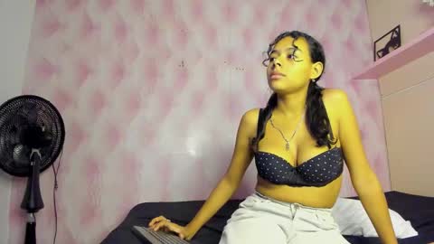 Snapshot of miarivers_ chatting on November 29, 12:08 pm MIA online show from November 29, 12:08 pm