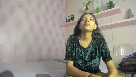 Snapshot of miarivers_ chatting on December 2, 12:32 pm MIA online show from December 2, 12:32 pm