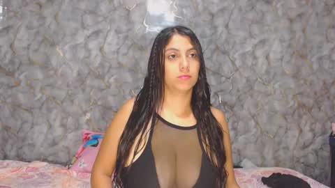 Snapshot of miarouse1531 chatting on December 2, 10:49 pm miarouse1531 online show from December 2, 10:49 pm