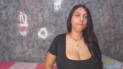 Snapshot of miarouse1531 chatting on December 14, 4:01 pm miarouse1531 online show from December 14, 4:01 pm