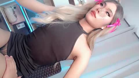 Snapshot of miasex980271 chatting on May 28, 6:54 am miasex980271 online show from May 28, 6:54 am
