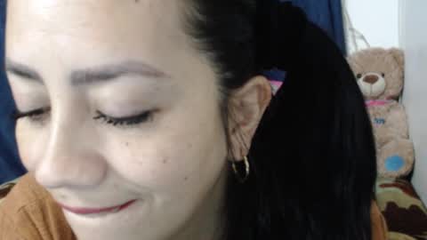 Snapshot of miaslim chatting on November 4, 10:25 am Alejandra Marin get alejandras whatsapp for life for 200 tkns online show from November 4, 10:25 am