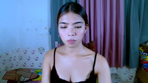 Snapshot of miasmith09 chatting on May 14, 1:40 pm Pau and jence online show from May 14, 1:40 pm