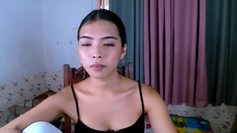 Snapshot of miasmith09 chatting on May 26, 6:09 am Pau and jence online show from May 26, 6:09 am