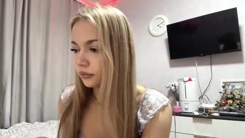 Milana online show from March 10, 8:36 pm