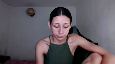 Snapshot of miasweet333 chatting on February 12, 9:10 pm mia online show from February 12, 9:10 pm