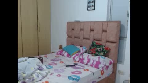 MIA VANESSA online show from January 8, 2:03 am