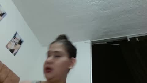 MIA VANESSA online show from April 21, 3:35 am