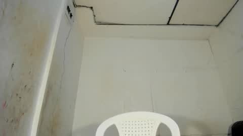 miavaniity54 online show from April 24, 9:17 pm