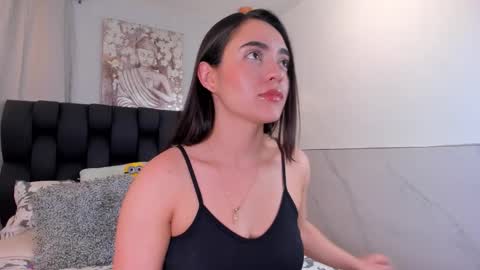 miavelvet1 online show from November 25, 3:06 am