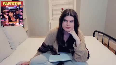 Snapshot of miawallace__ chatting on May 12, 8:39 pm Mia online show from May 12, 8:39 pm