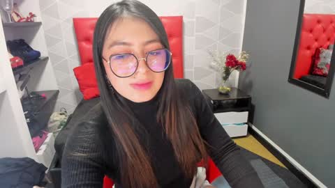 Snapshot of miawils_ chatting on January 31, 1:43 am M I A W I L S online show from January 31, 1:43 am