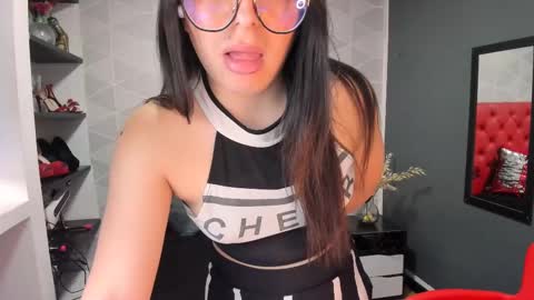 Snapshot of miawils_ chatting on February 18, 10:03 pm M I A W I L S online show from February 18, 10:03 pm