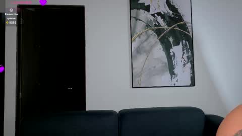 Mia online show from December 18, 2:39 am